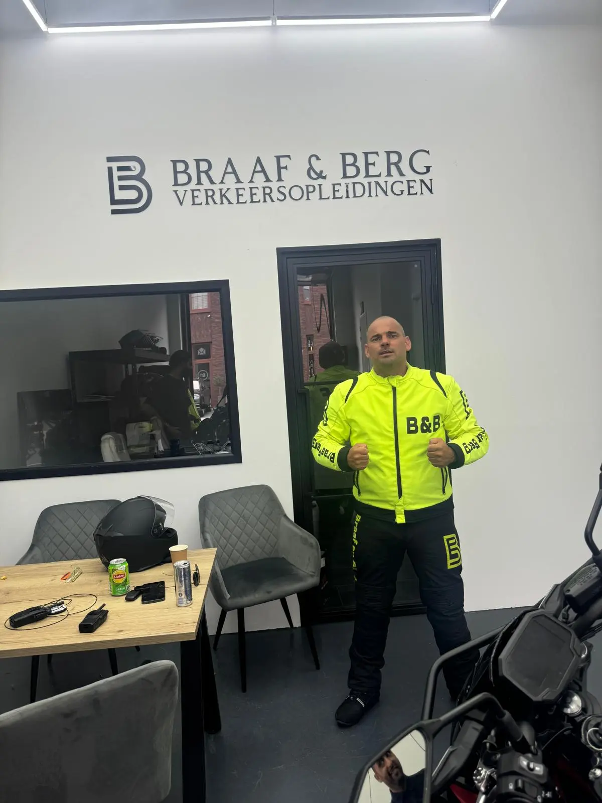 Motor rijles Wesley Sneijder